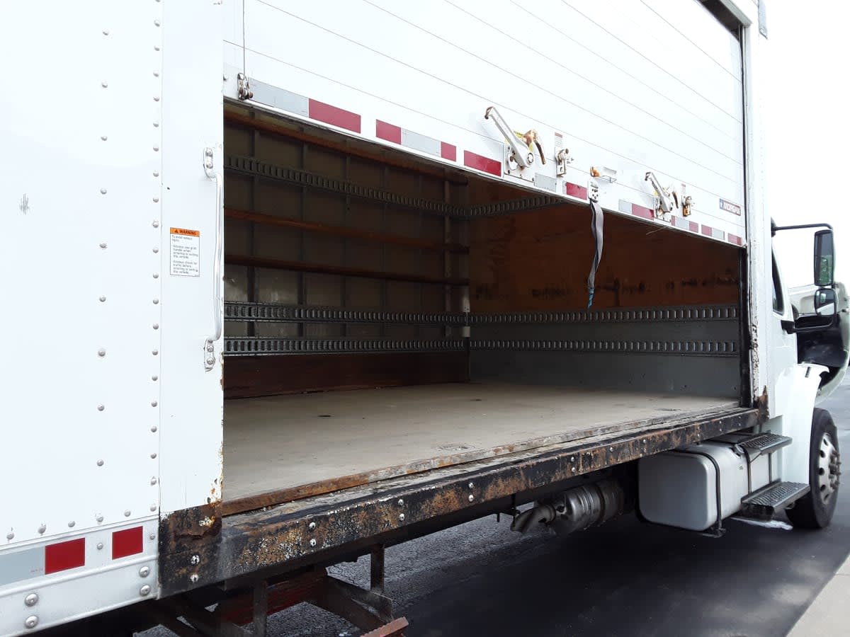 2021 Freightliner/Mercedes M2 106 295121