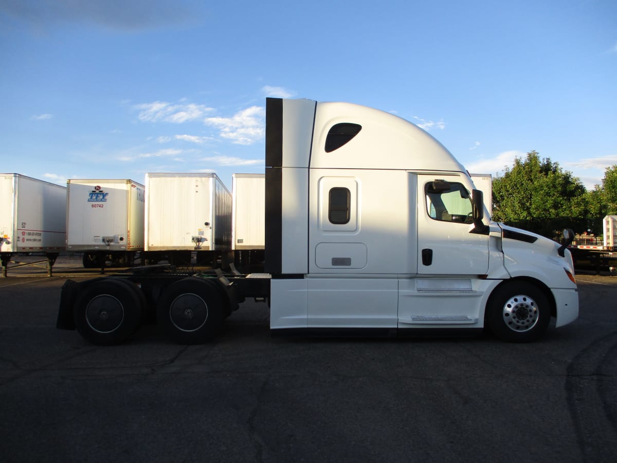 2021 Freightliner/Mercedes NEW CASCADIA PX12664 295655