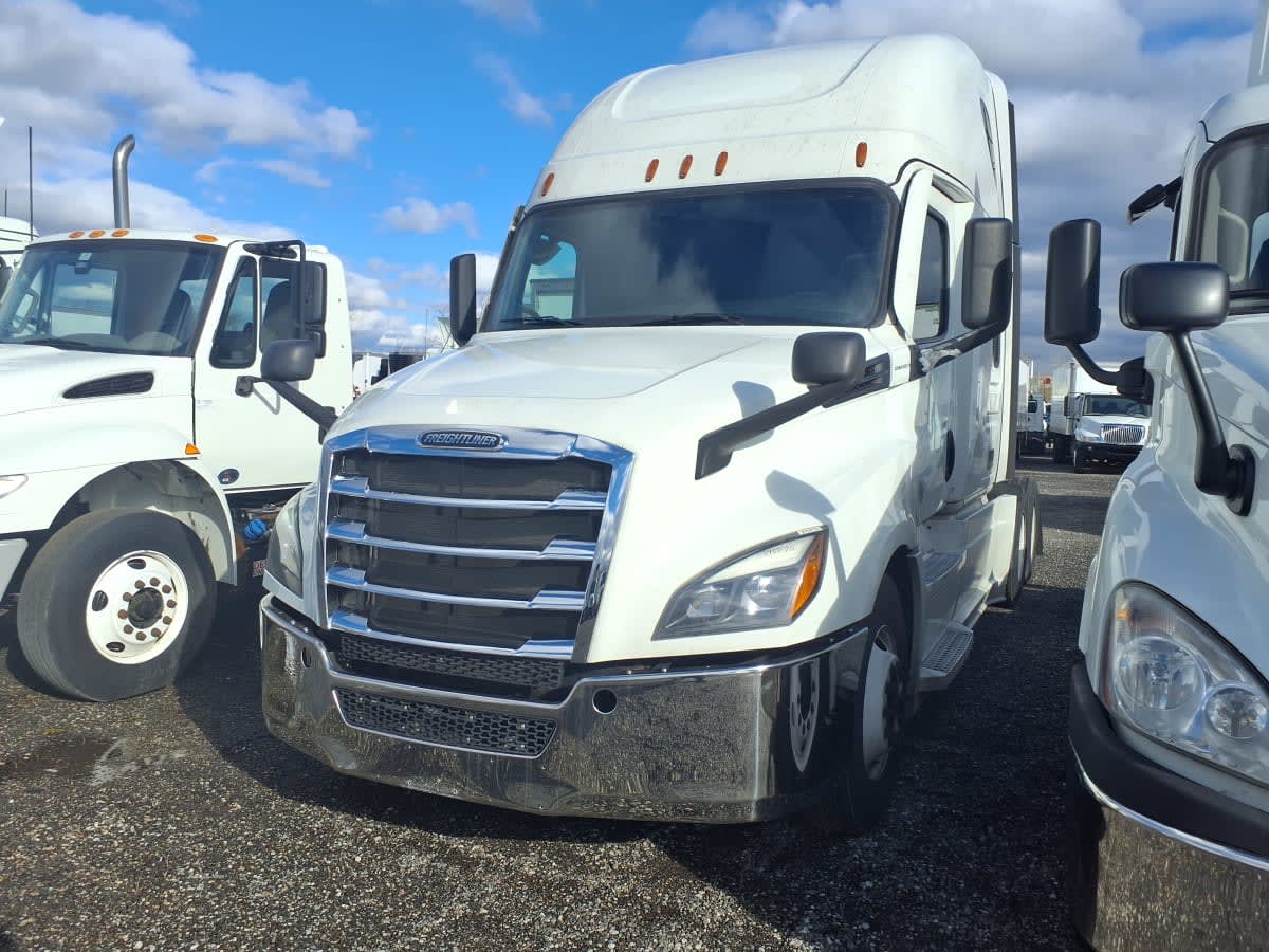 2021 Freightliner - image 1