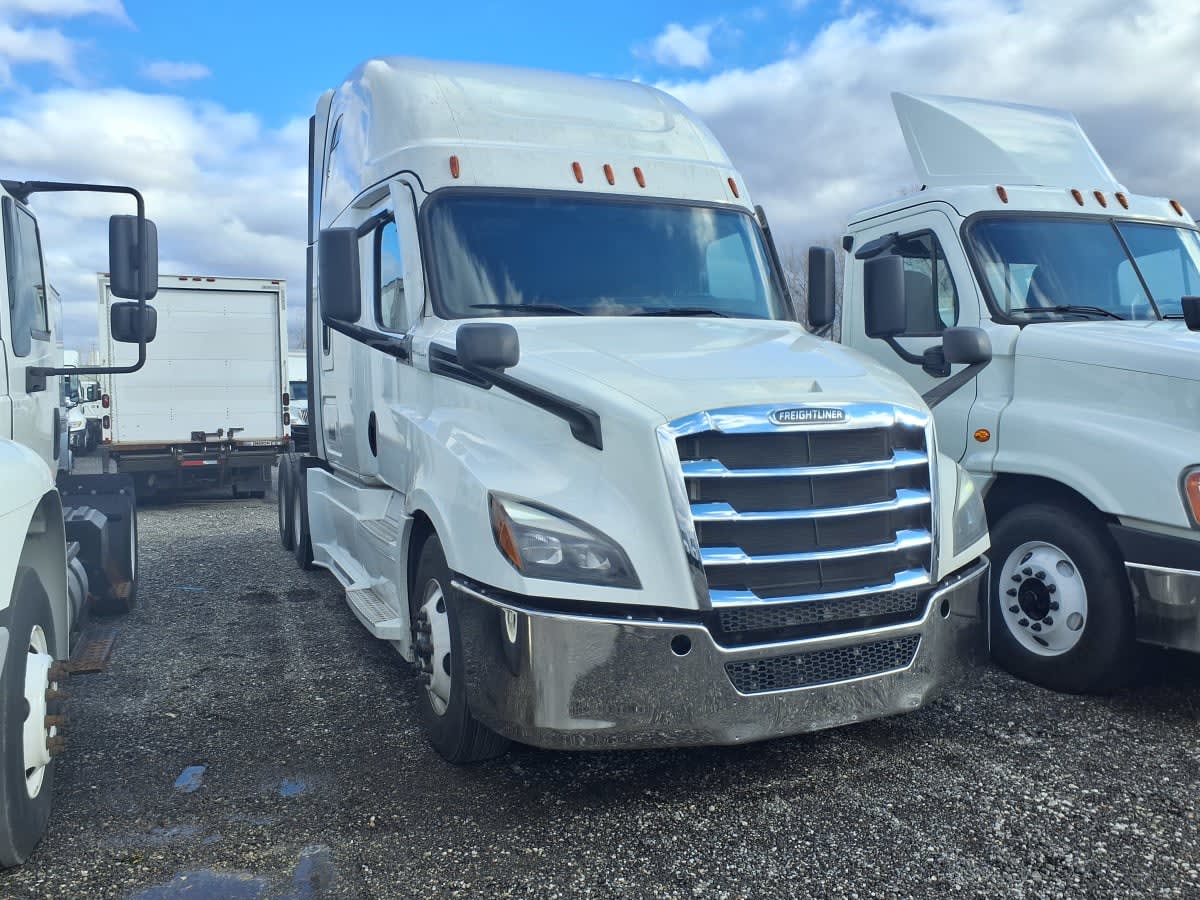2021 Freightliner - image 3