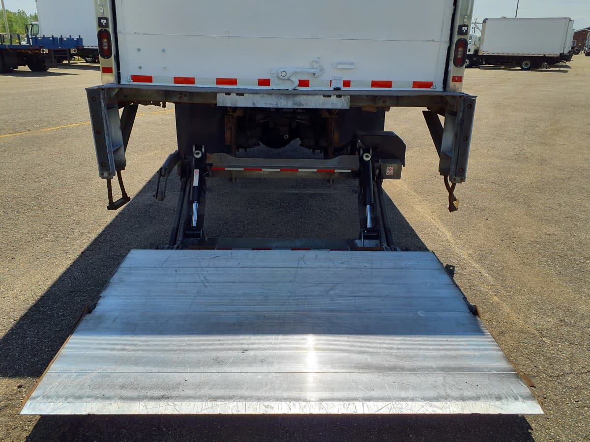 2021 Freightliner M2 106 296032