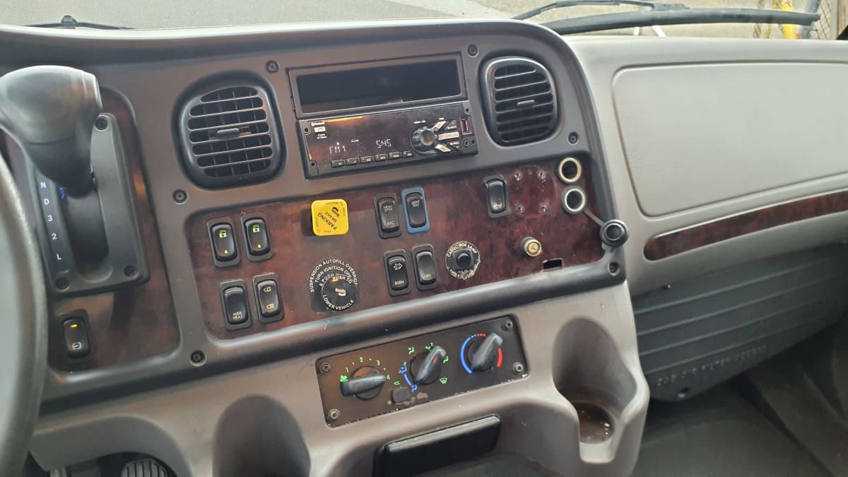 2021 Freightliner/Mercedes M2 106 296326