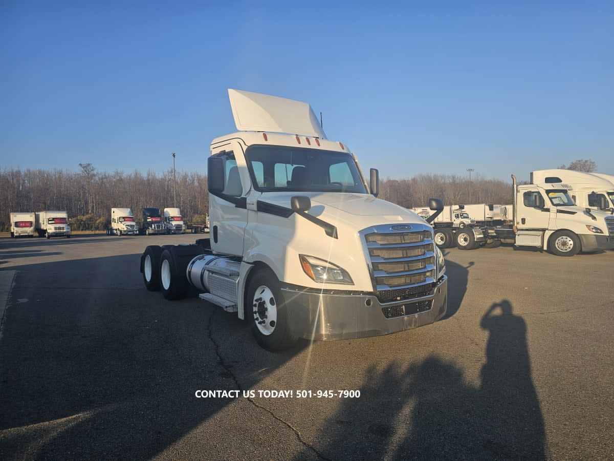 2021 Freightliner - image 3