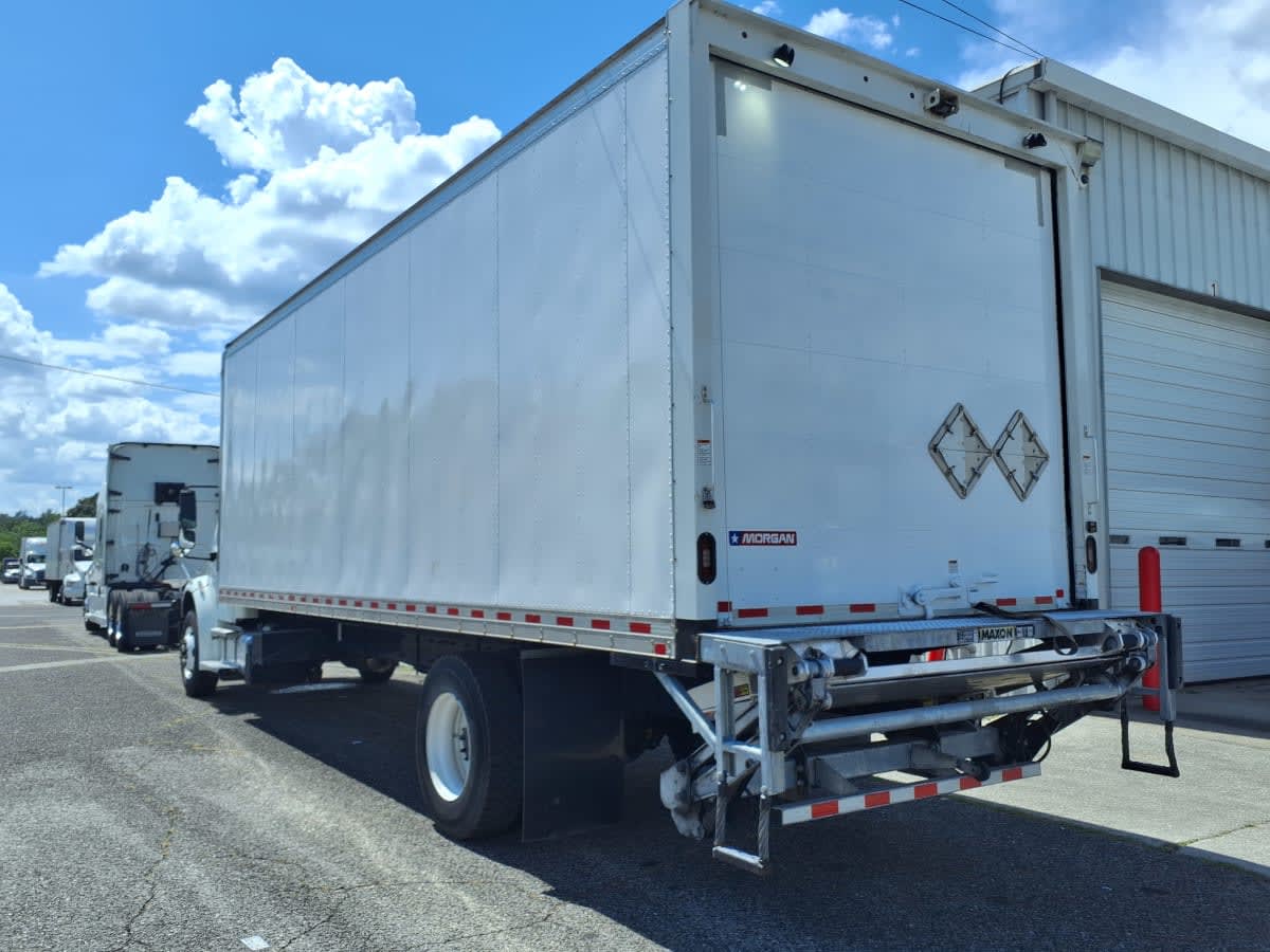 2021 Freightliner M2 106 296533