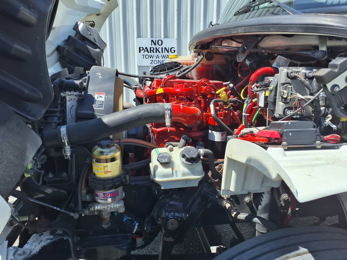 2021 Freightliner M2 106 296533