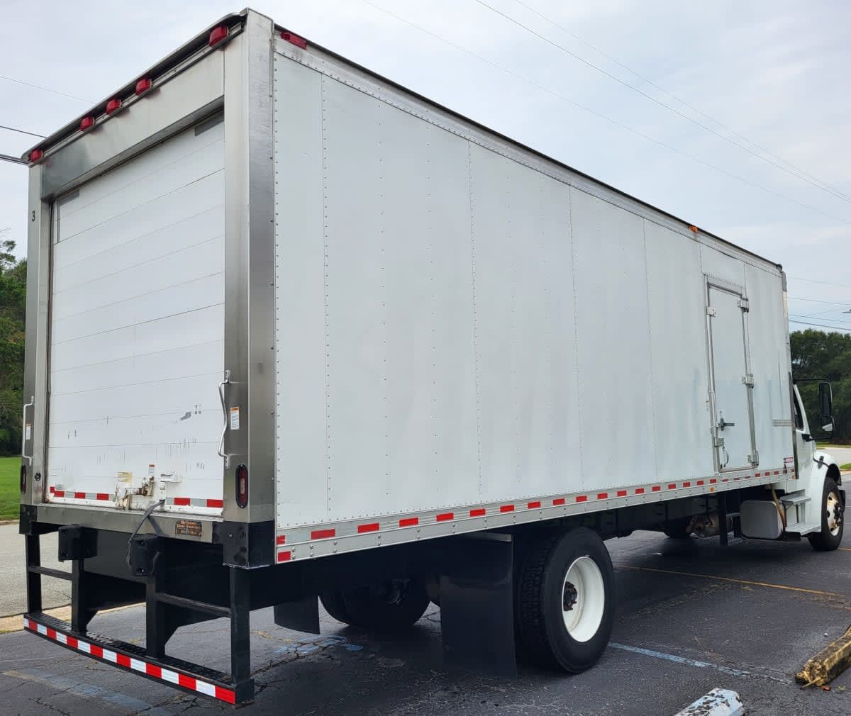 2021 Freightliner M2 106 in Atlanta, GA — photo 4