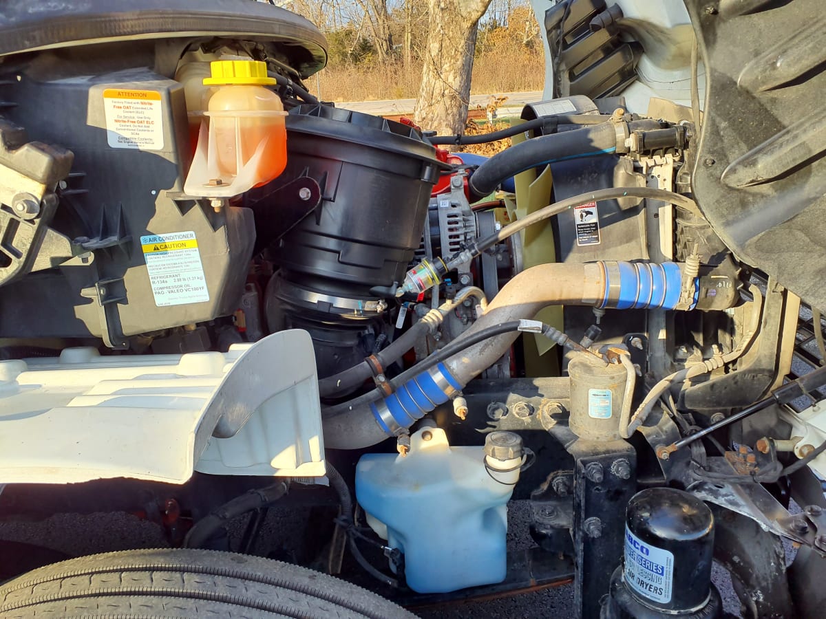 2021 Freightliner/Mercedes M2 106 297089