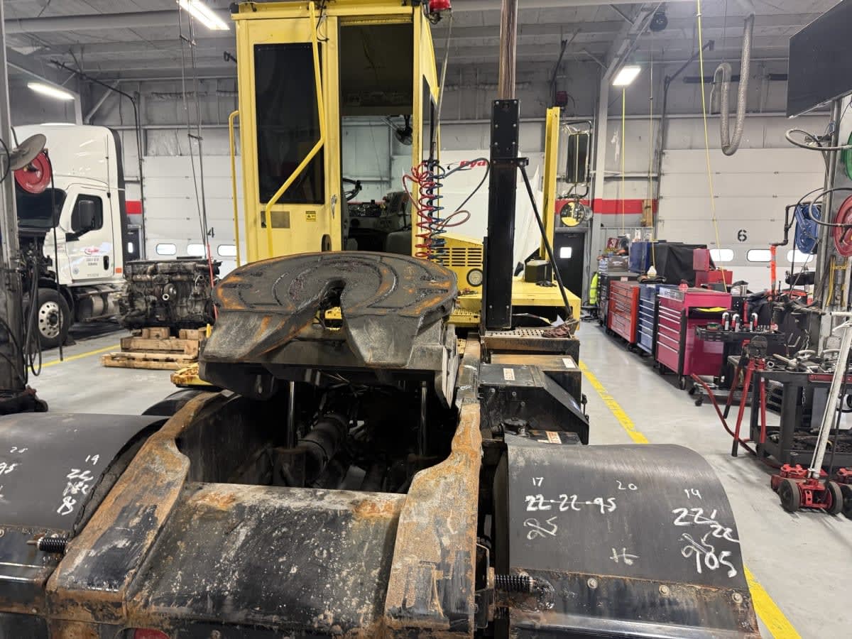 2021 Autocar ACTT42 298084