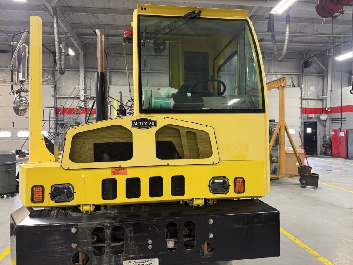 2021 Autocar ACTT42 298084