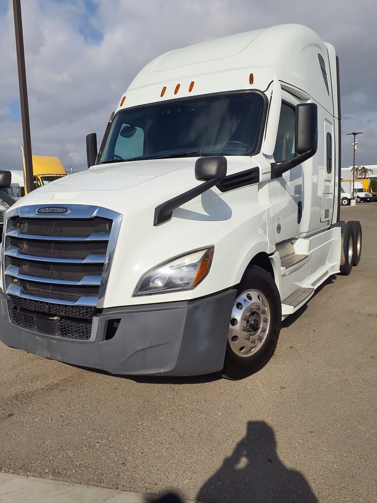 2021 Freightliner/Mercedes NEW CASCADIA PX12664 298201