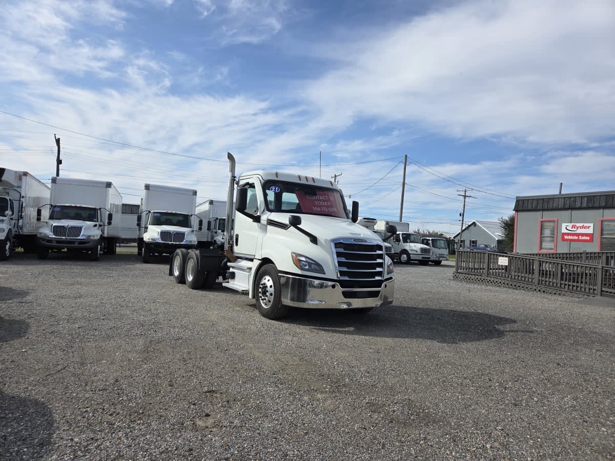 2021 Freightliner - image 3