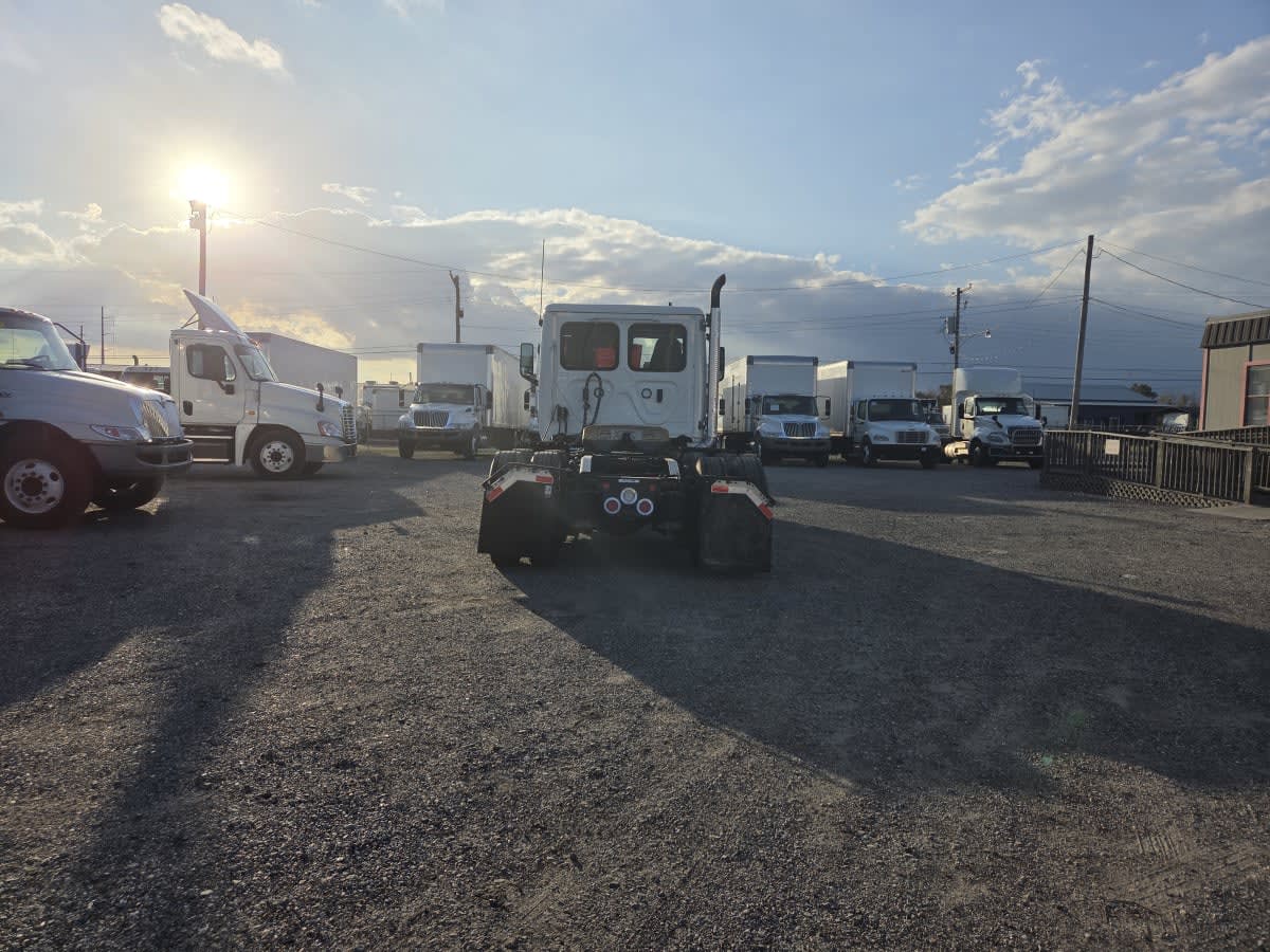 2021 Freightliner - image 5