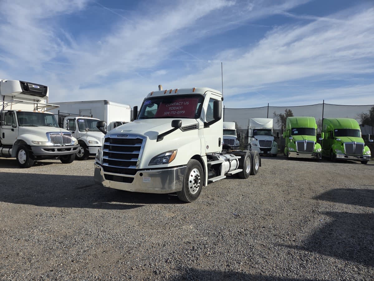 2021 Freightliner - image 1