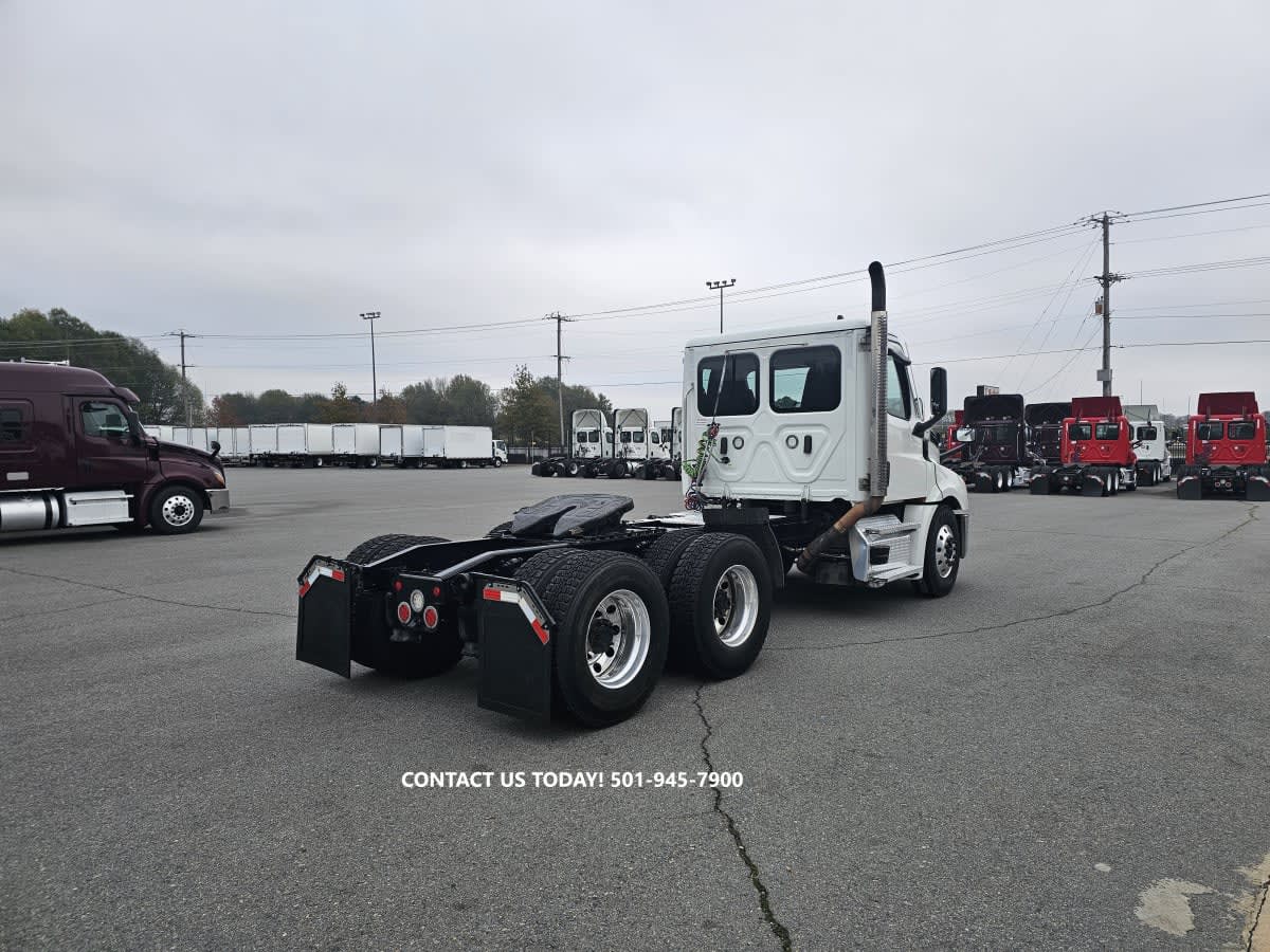 2021 Freightliner - image 4