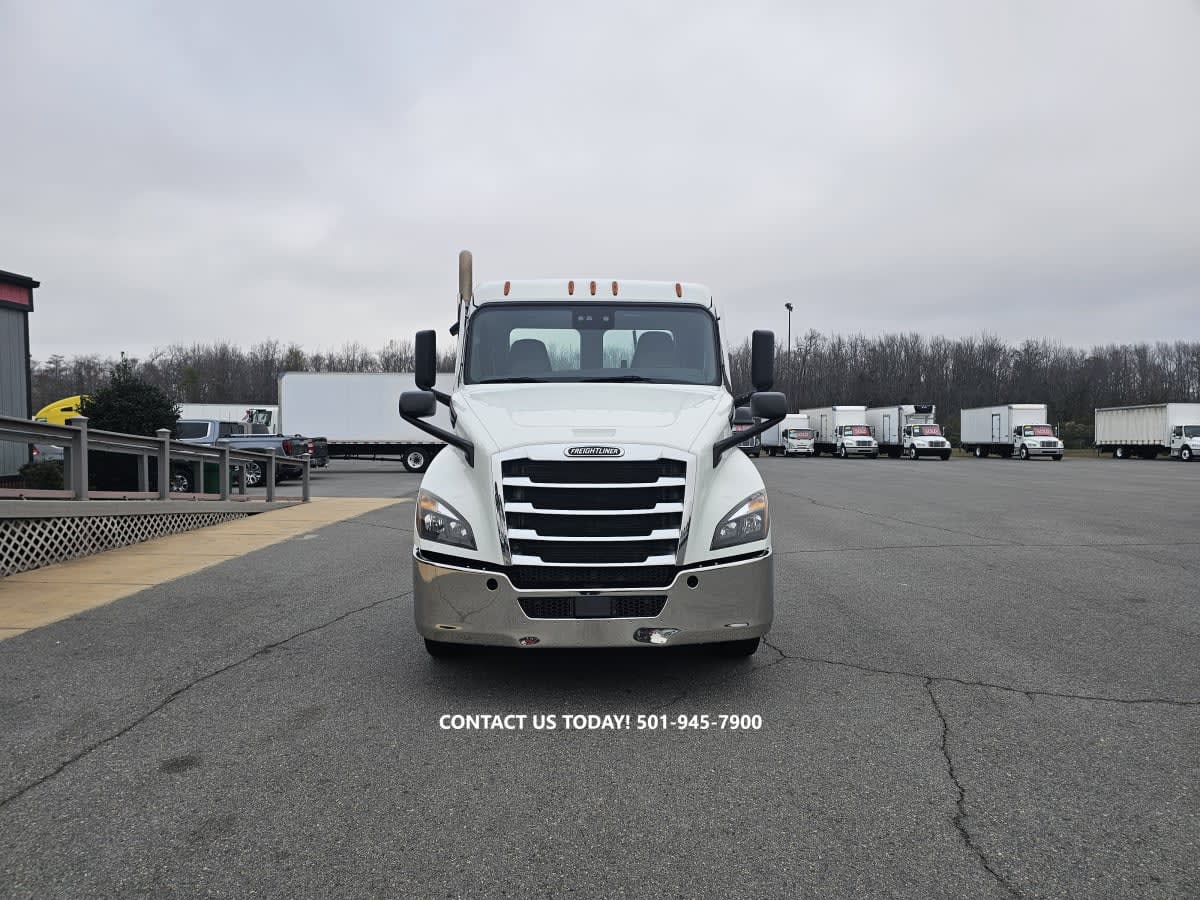 2021 Freightliner - image 2