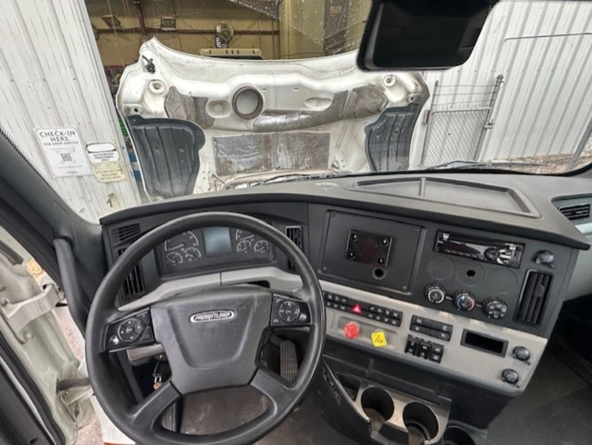 2021 Freightliner/Mercedes NEW CASCADIA PX12664 298334