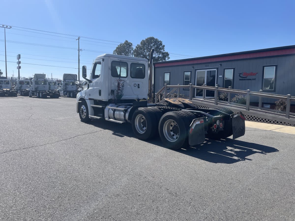 2021 Freightliner - image 6