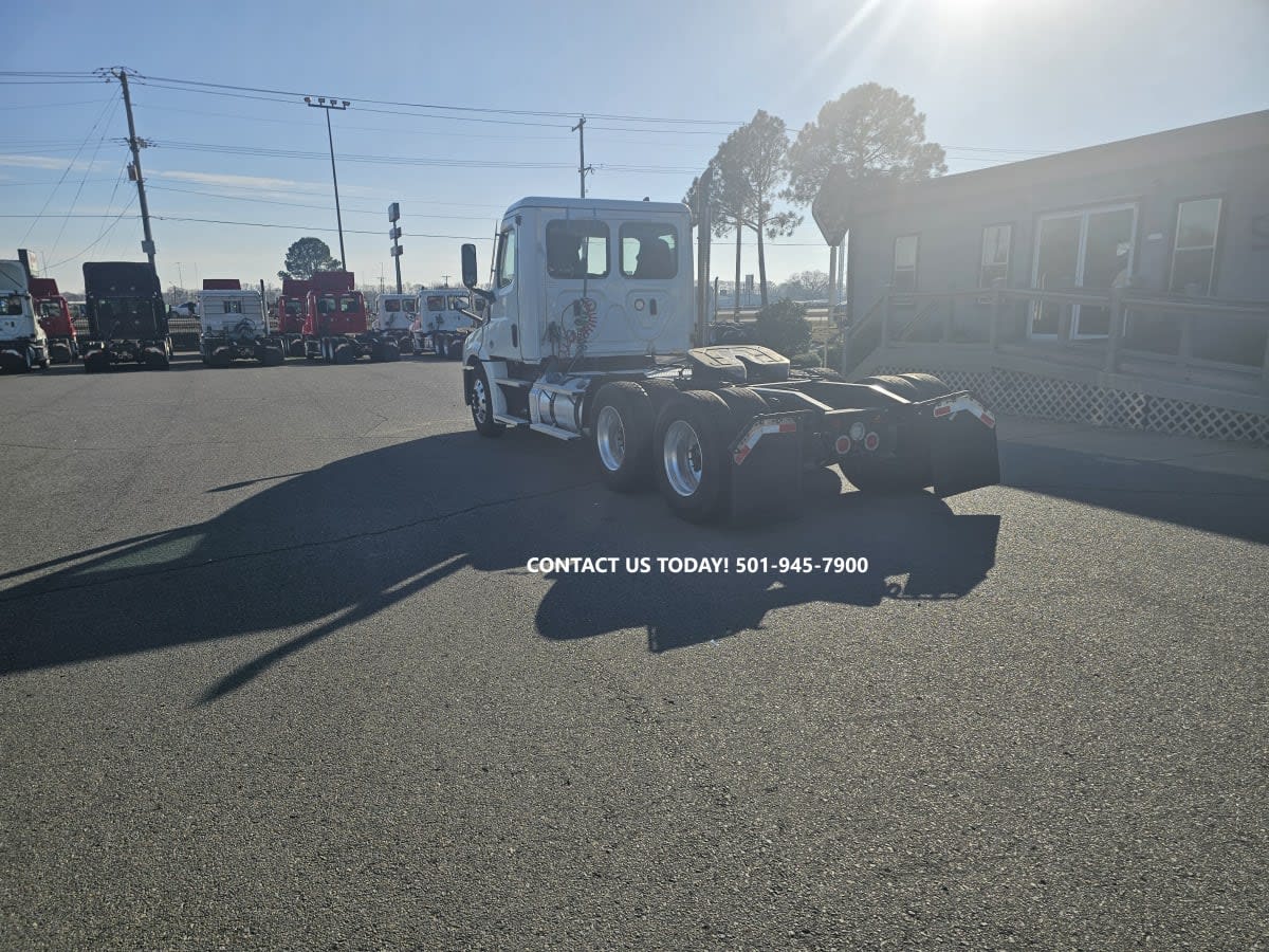 2021 Freightliner - image 6