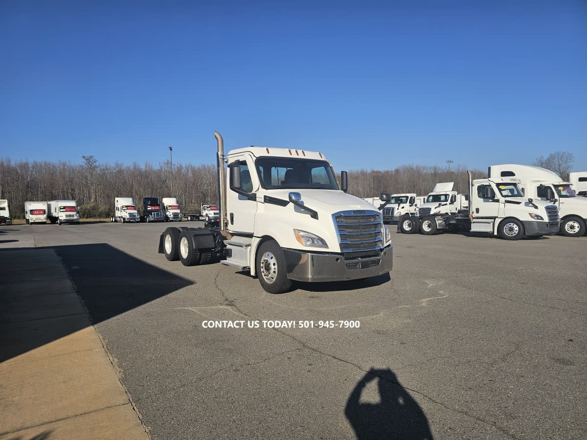 2021 Freightliner - image 3