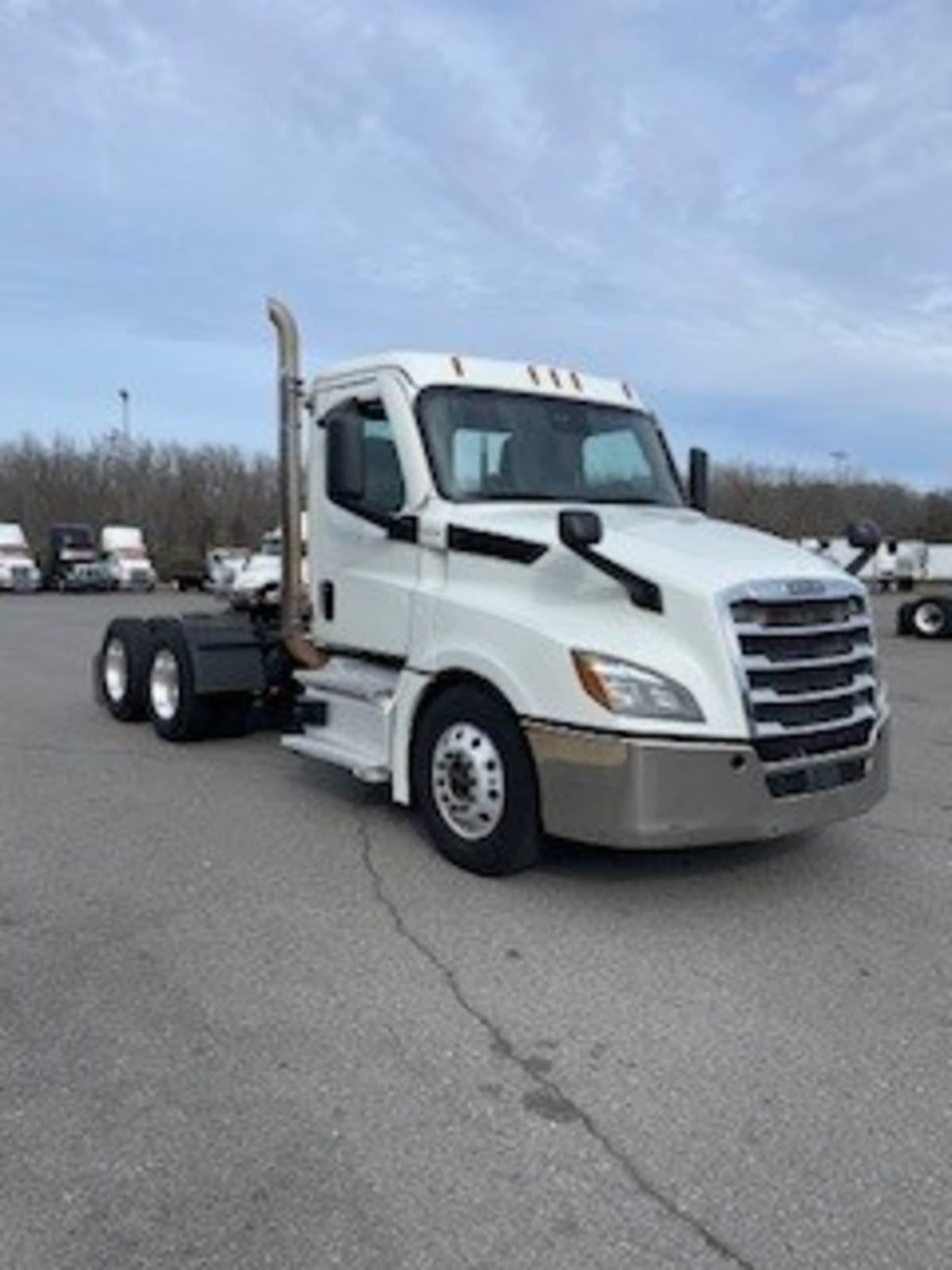 2021 Freightliner - image 3