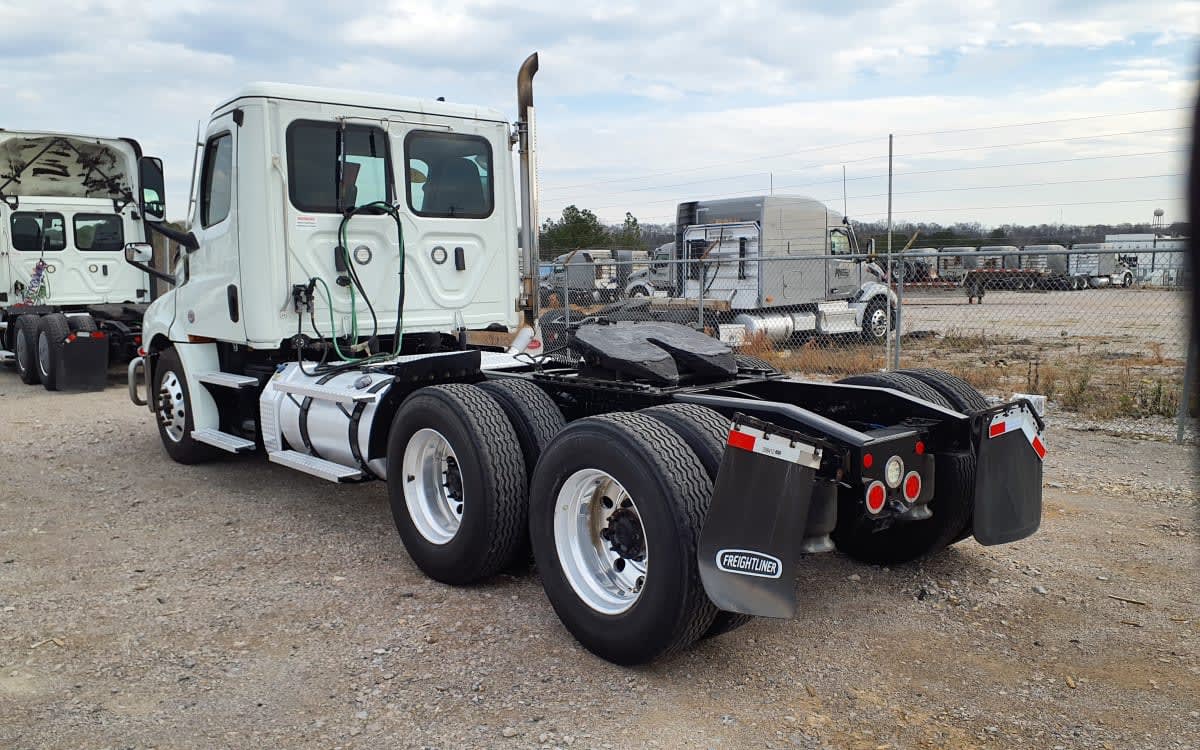 2021 Freightliner - image 6