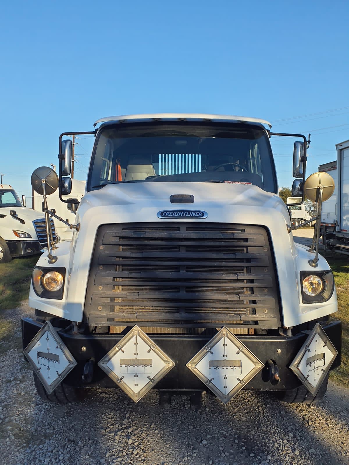 2020 Freightliner/Mercedes 114SD 299099