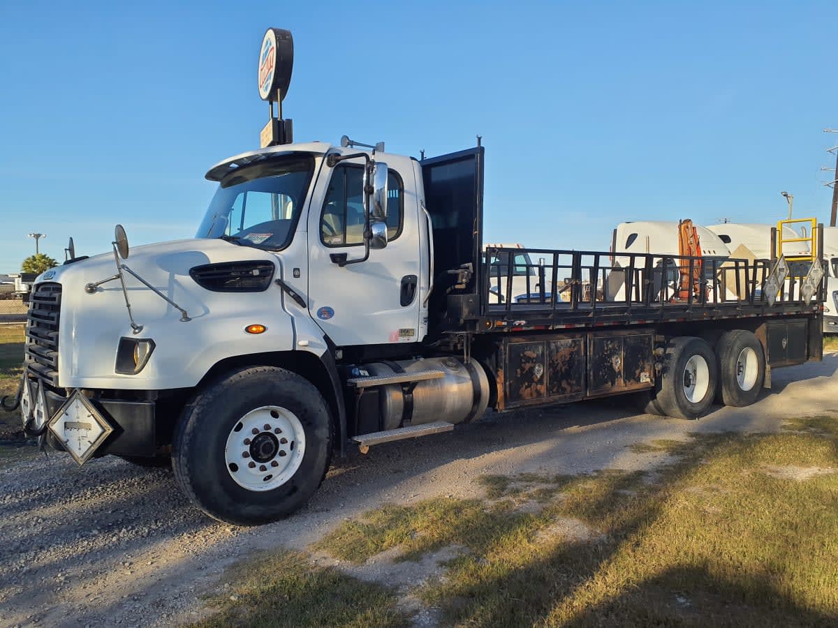 2020 Freightliner/Mercedes 114SD 299099