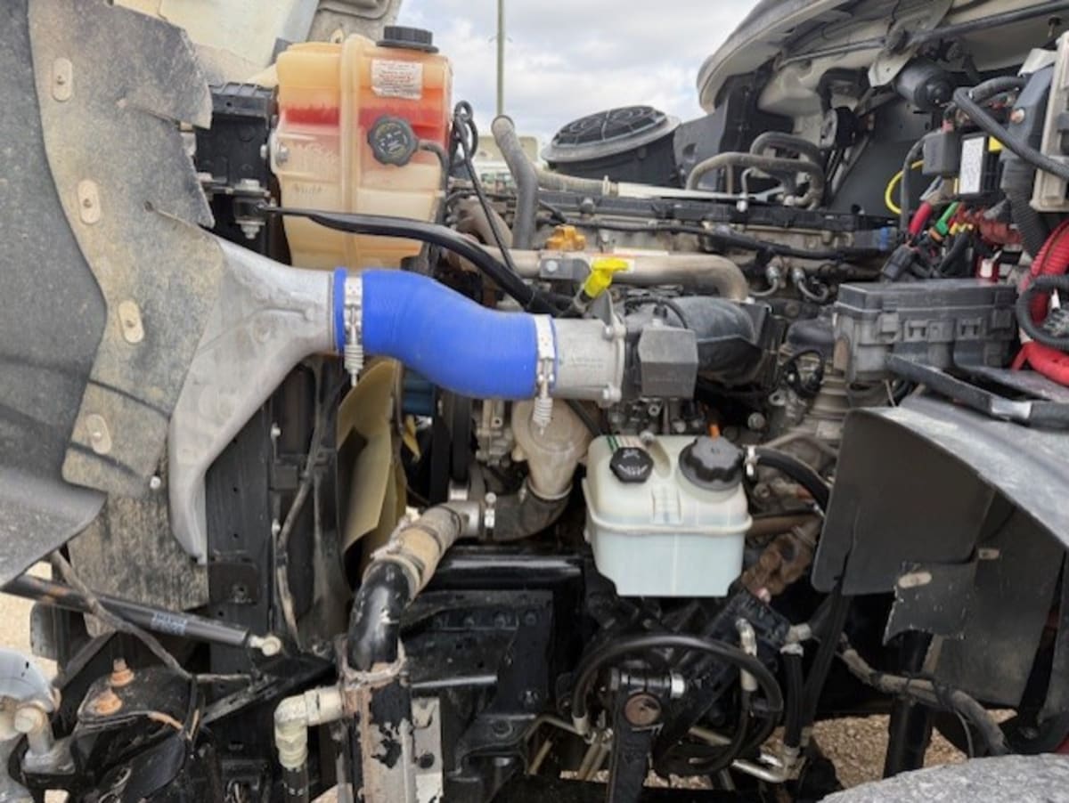 2020 Freightliner/Mercedes 114SD 299102