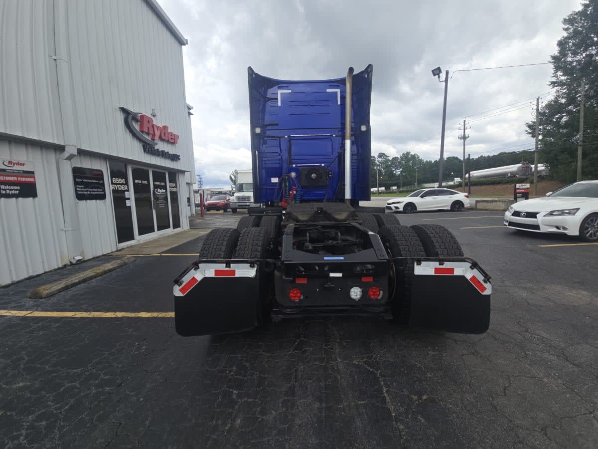 2021 Volvo VNL 860 in Doraville, GA — photo 5