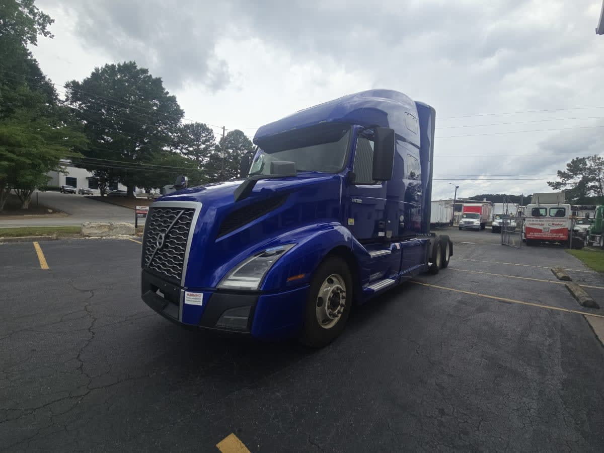 2021 Volvo VNL 860 in Doraville, GA — photo 3