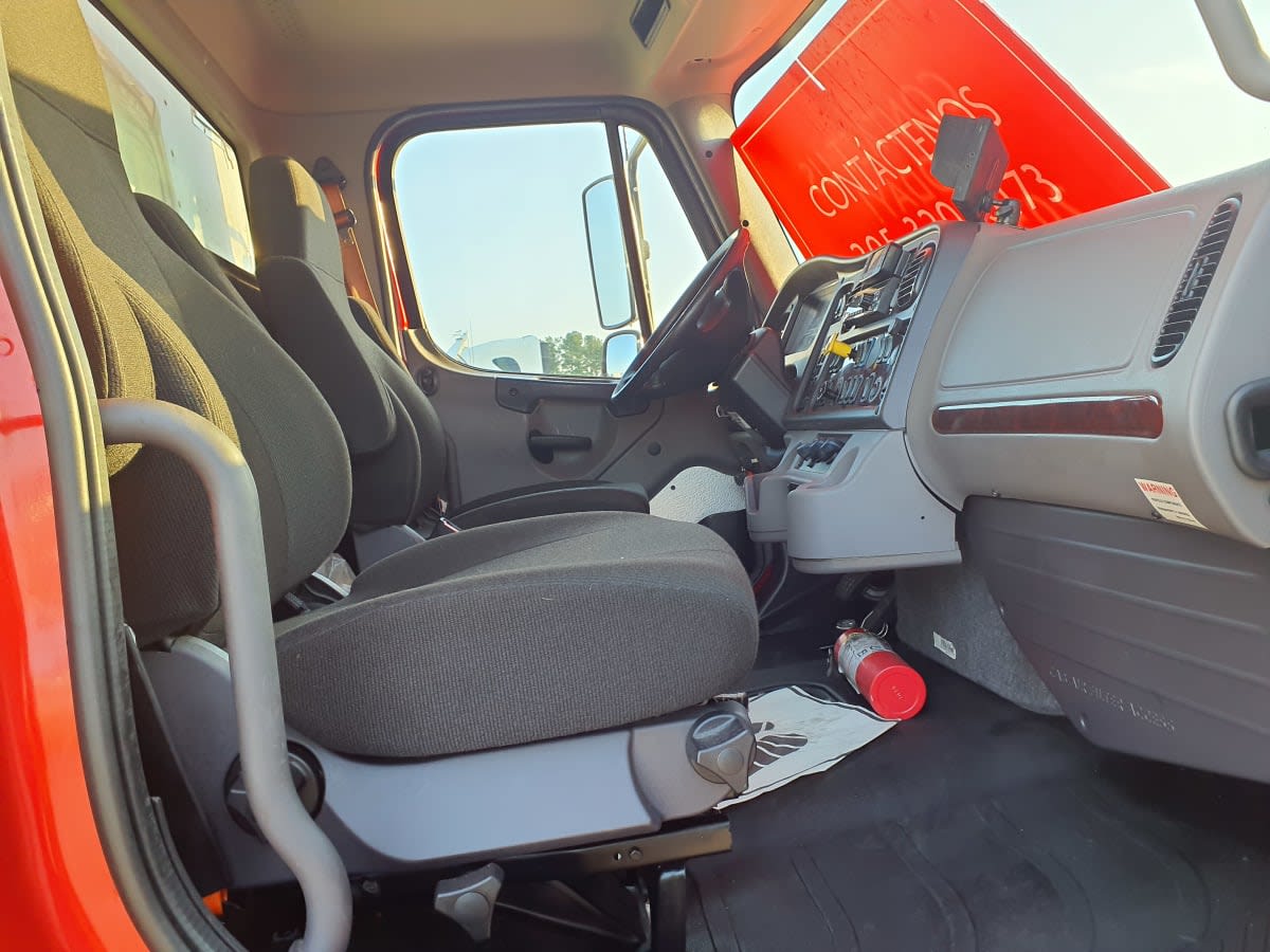 2021 Freightliner M2 106 299522
