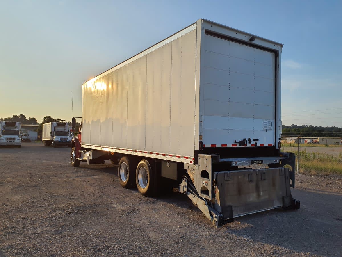 2021 Freightliner M2 106 299522