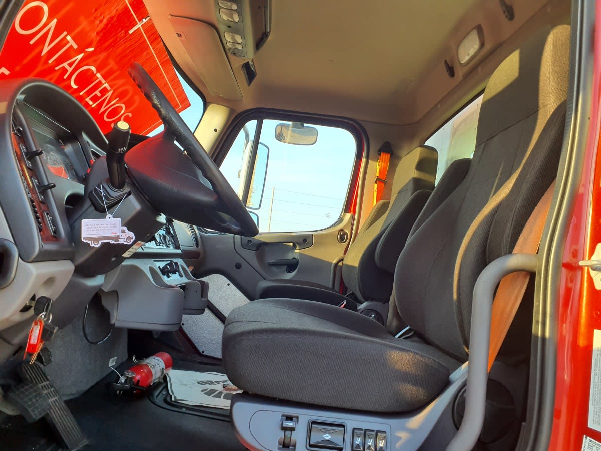 2021 Freightliner M2 106 299522