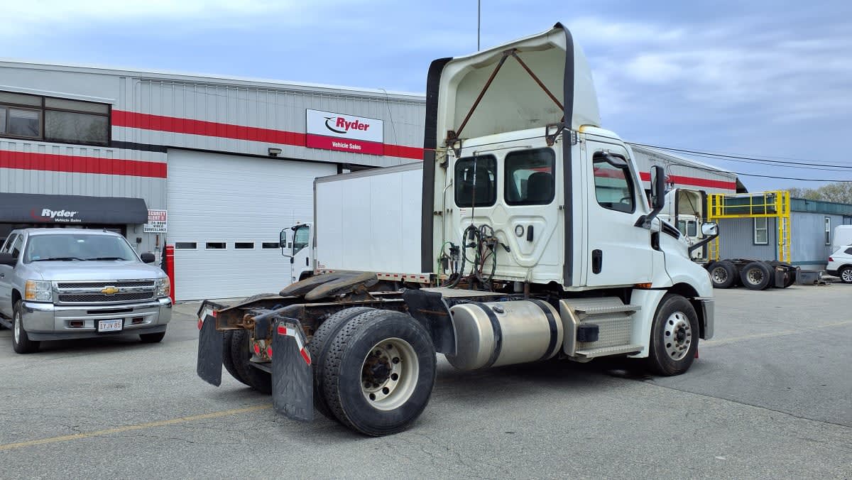2021 Freightliner/Mercedes CASCADIA PX12642ST 299968