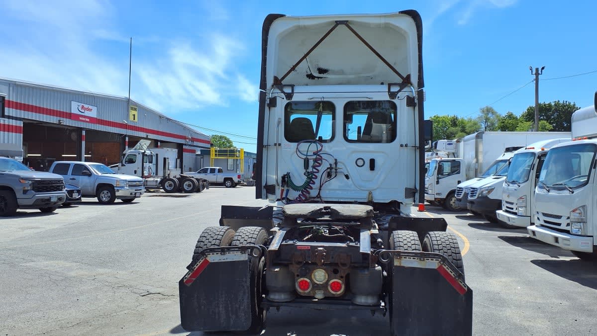2021 Freightliner/Mercedes CASCADIA PX12642ST 299970