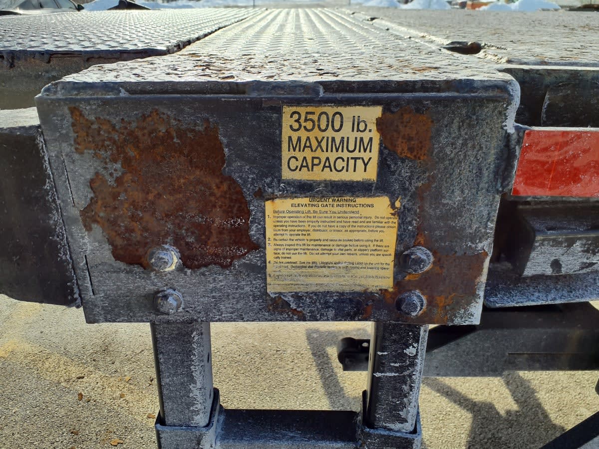 2015 Freightliner/Mercedes M2 106 300594