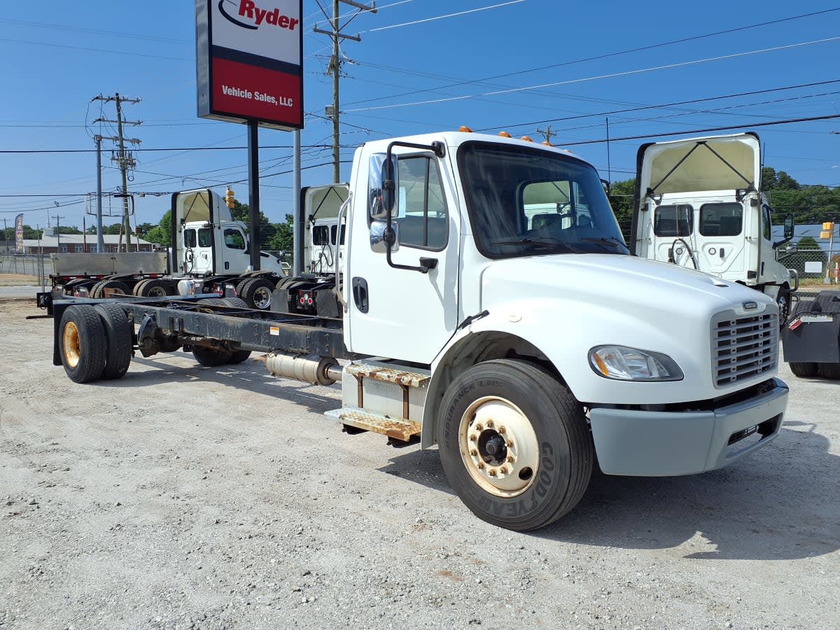 2015 Freightliner M2 106 in Greenville, SC — photo 3