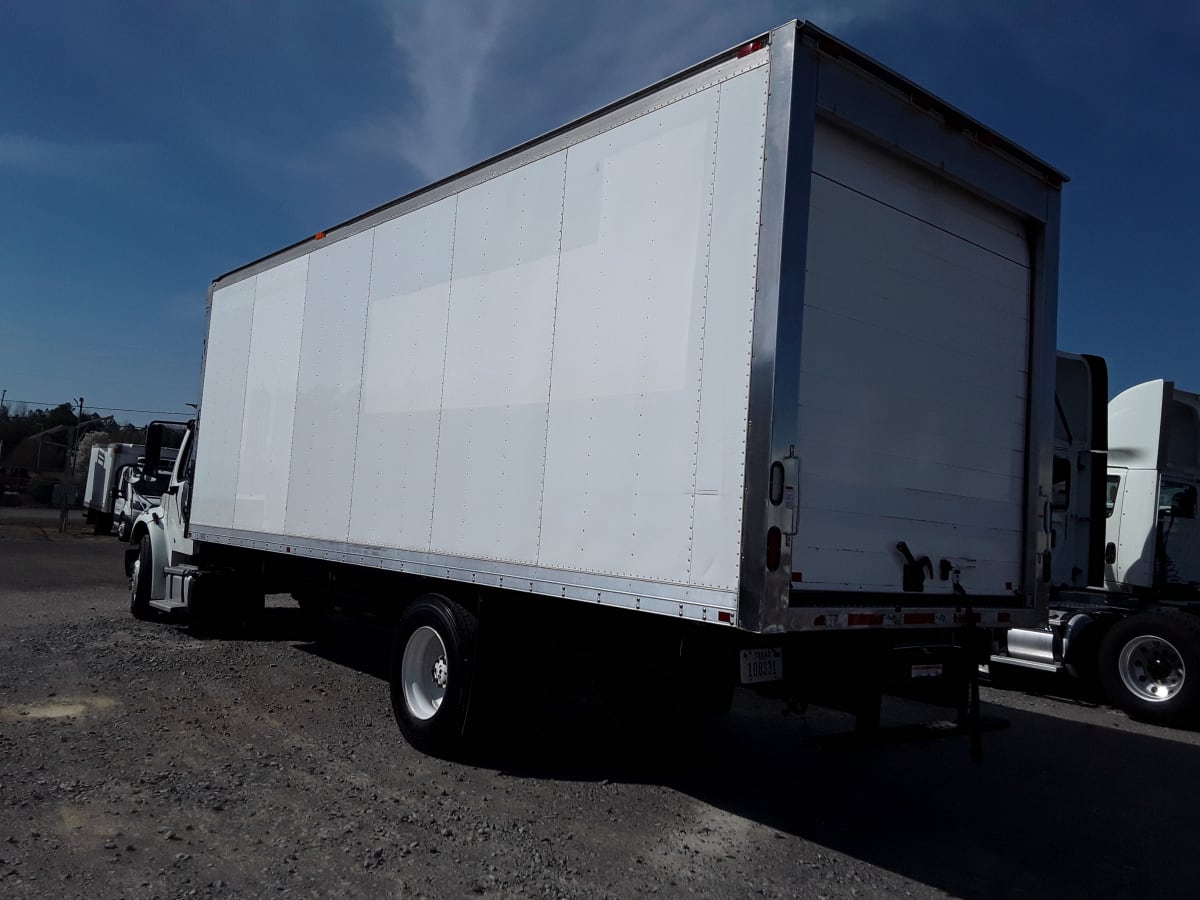 2015 Freightliner/Mercedes M2 106 301646