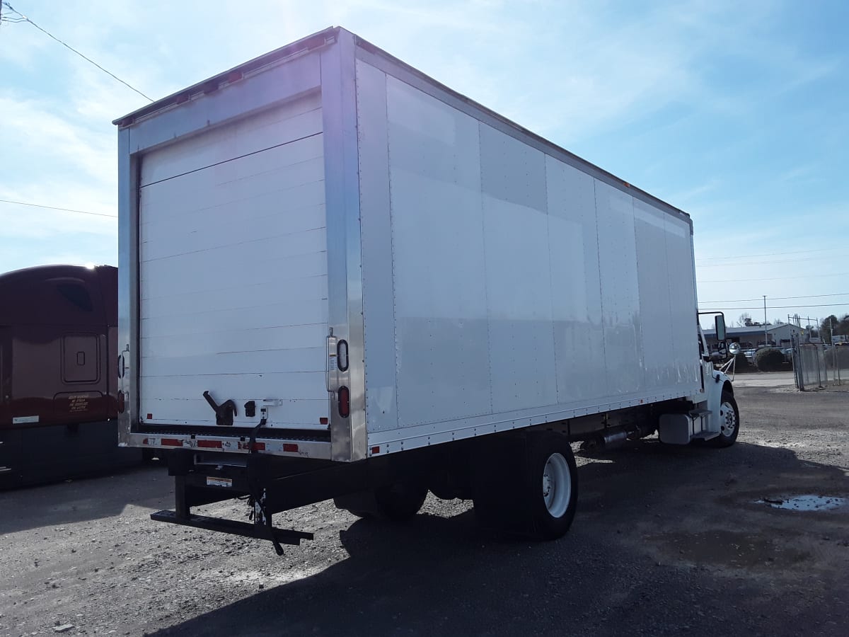 2015 Freightliner/Mercedes M2 106 301646