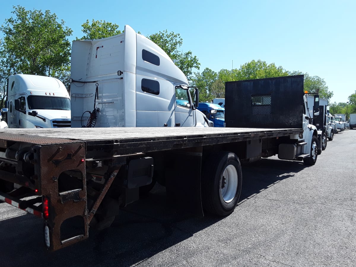 2015 Freightliner/Mercedes M2 106 301880