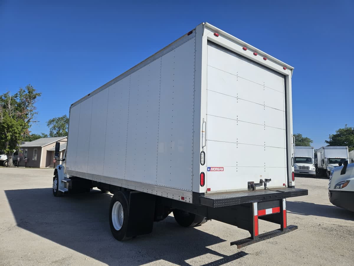 2015 Freightliner/Mercedes M2 106 301886