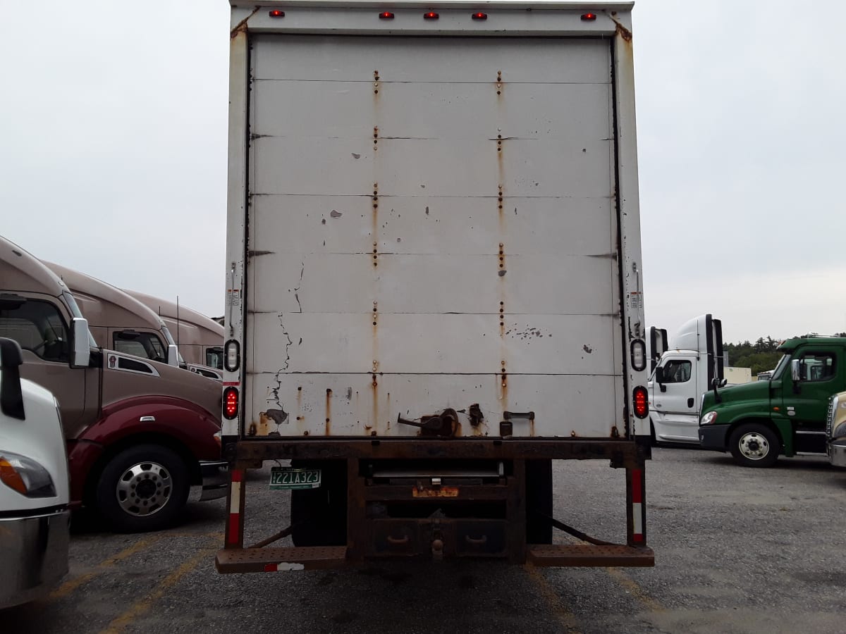 2015 Freightliner/Mercedes M2 106 301902