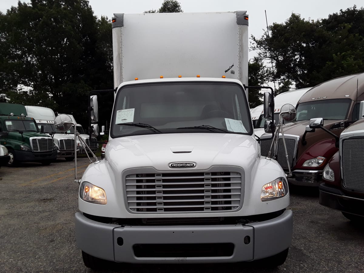 2015 Freightliner/Mercedes M2 106 301902