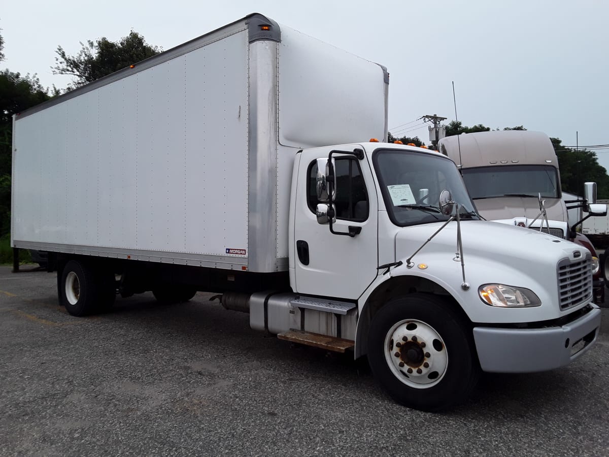 2015 Freightliner/Mercedes M2 106 301902