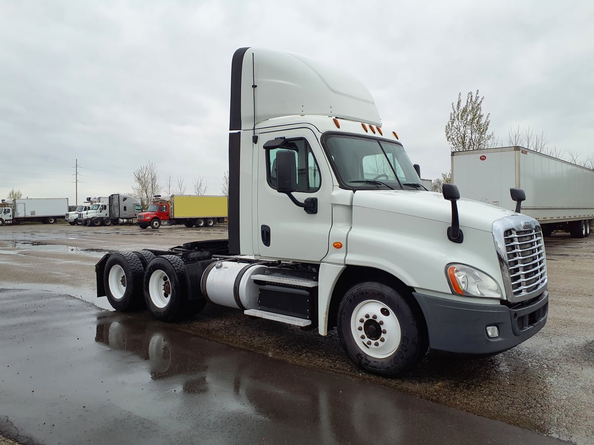 2015 Freightliner/Mercedes CASCADIA 125 301994