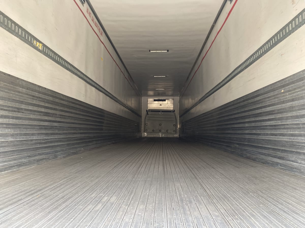 2015 Utility Trailers VS2RA 48/162/102 302055