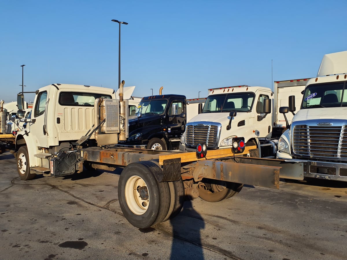 2015 Freightliner/Mercedes M2 106 302151