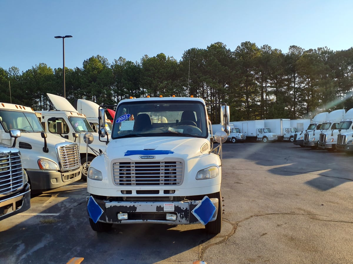 2015 Freightliner/Mercedes M2 106 302151