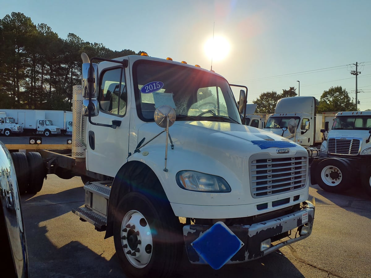 2015 Freightliner/Mercedes M2 106 302151