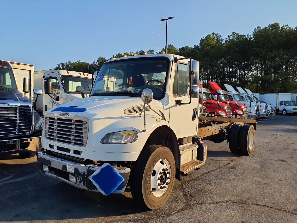 2015 Freightliner/Mercedes M2 106 302151
